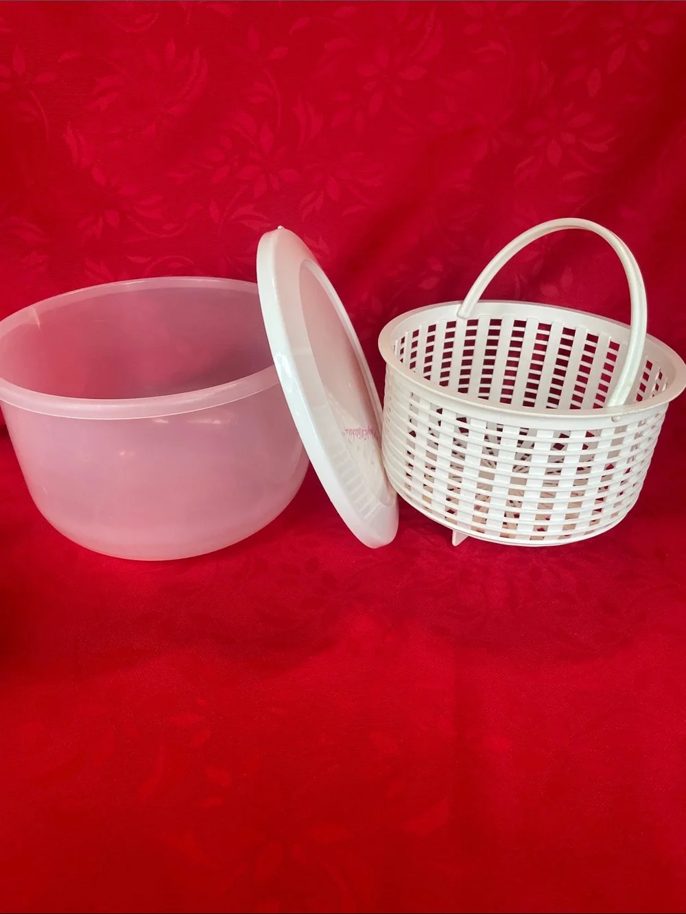 White Salad Spinner Green Lettuce Keeper & Strainer Bowl Set